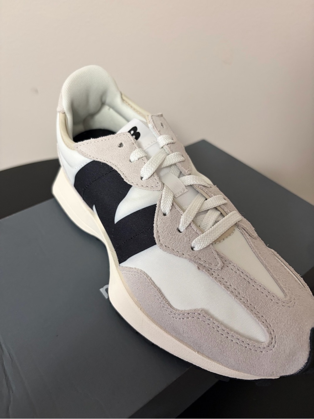 New Balance 327 women’s 7.5